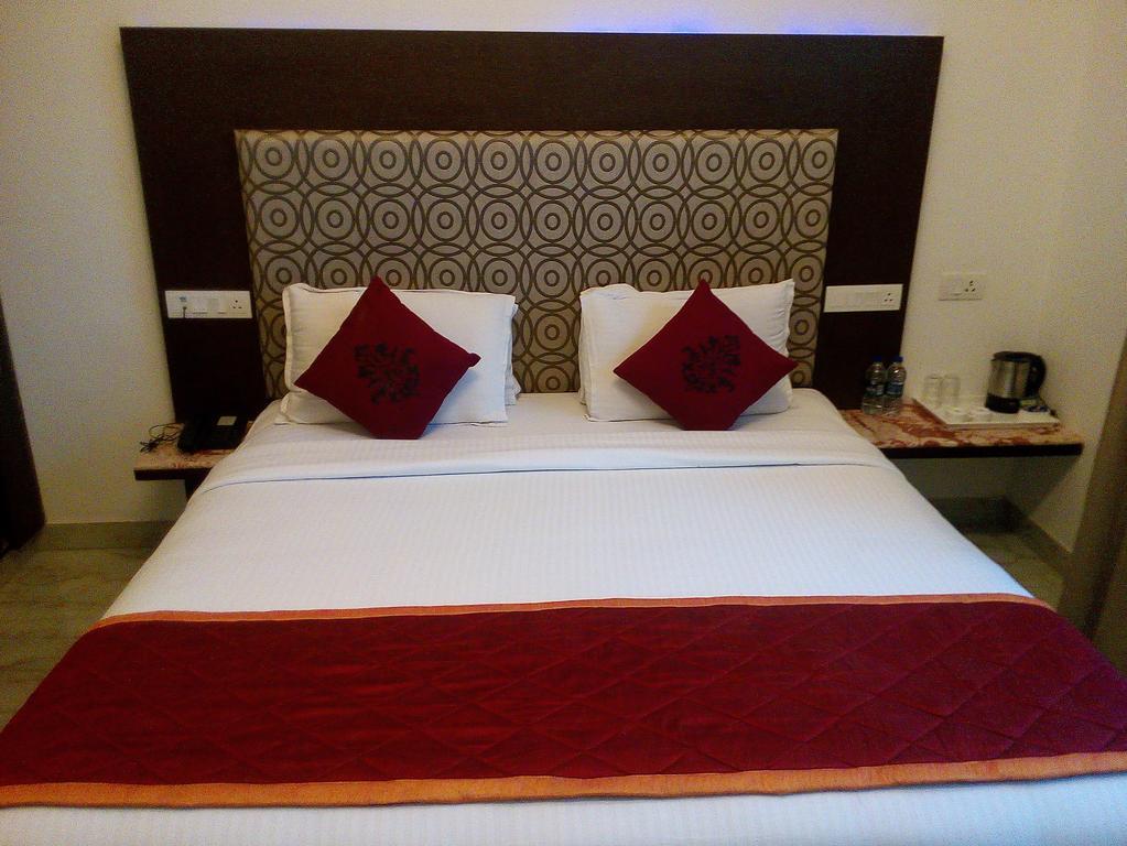 The Spk Hotel Madurai Exteriör bild
